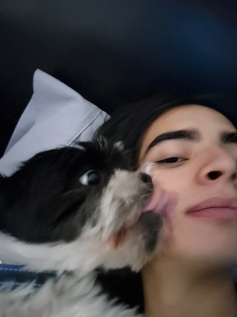Santiago con su perrito